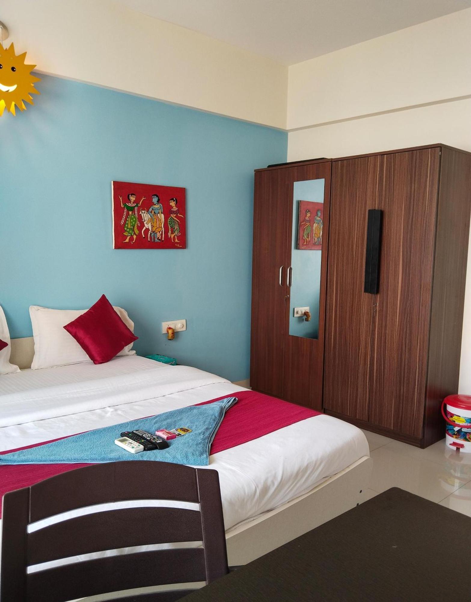 Bed & Breakfast Gm Hospitality Services Pune